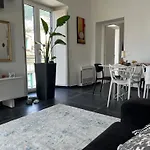 Maison Grimoaldo10 *