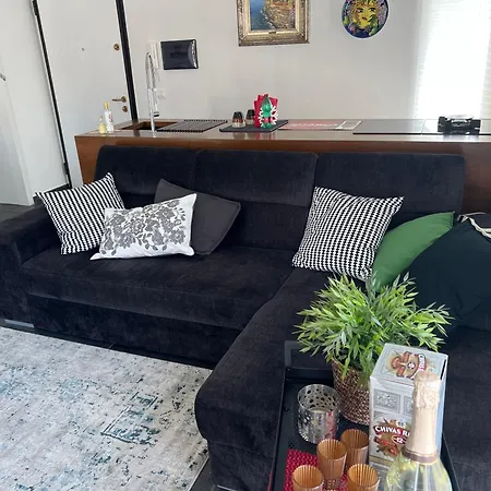Maison Grimoaldo10 *