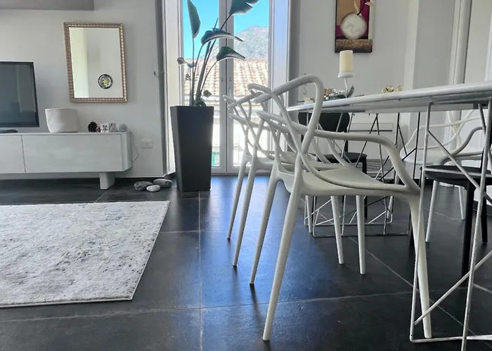 Maison Grimoaldo10 Holiday home Salerno